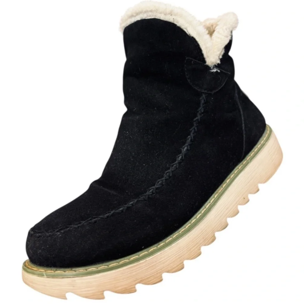 AVSTCFS Sport Women’s Black Suede Ankle Pull On Boots with Cream Fur Lining